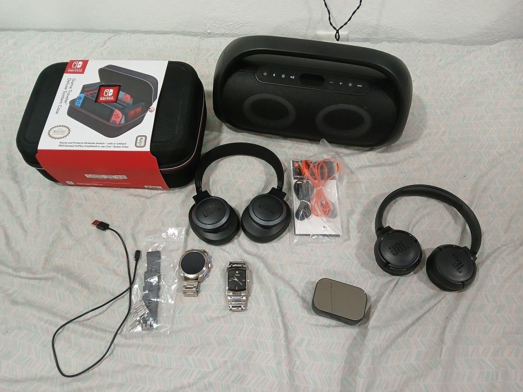 JBL 500bt Headphones, JBL 510bt Headphones, ONN Party Bumpbox ,Fossil Watch With Dimond, Nintendo Switch Case, Smart Watch With Earbuds,tws Earbuds