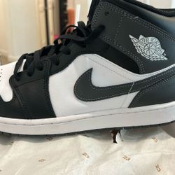 Air Jordan 1 Mid