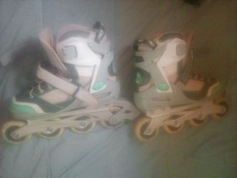 $8.00 size 8 roller derby