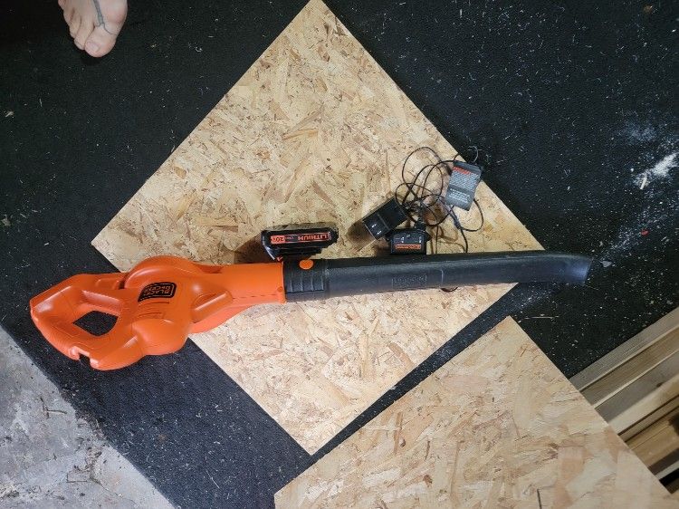 Leaf Blower