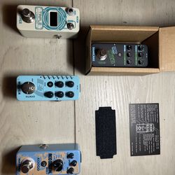 Guitar foot pedals