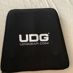 UDG Laptop Holder Used Excellent Condition