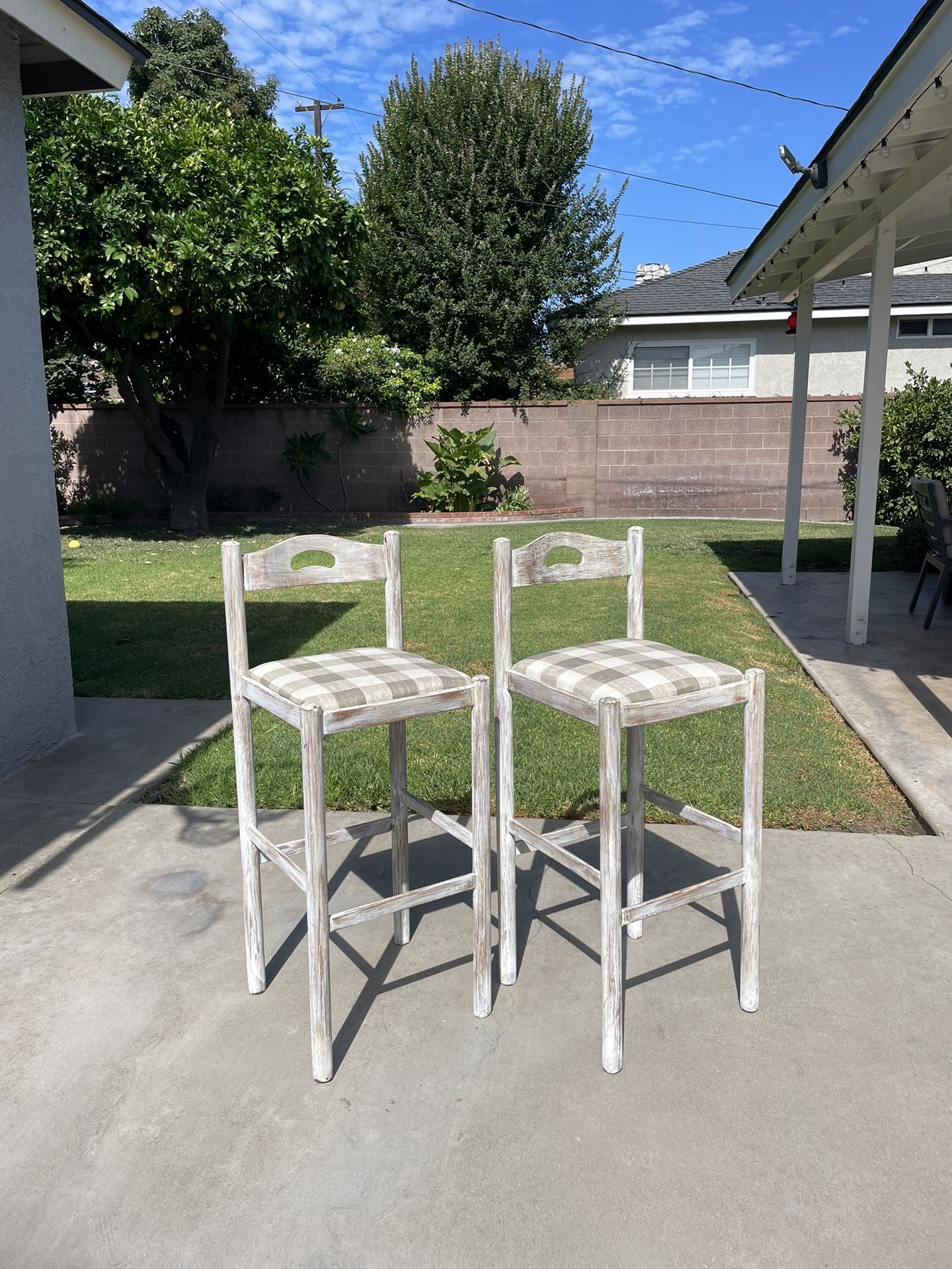 Cute Modern Bar Stools