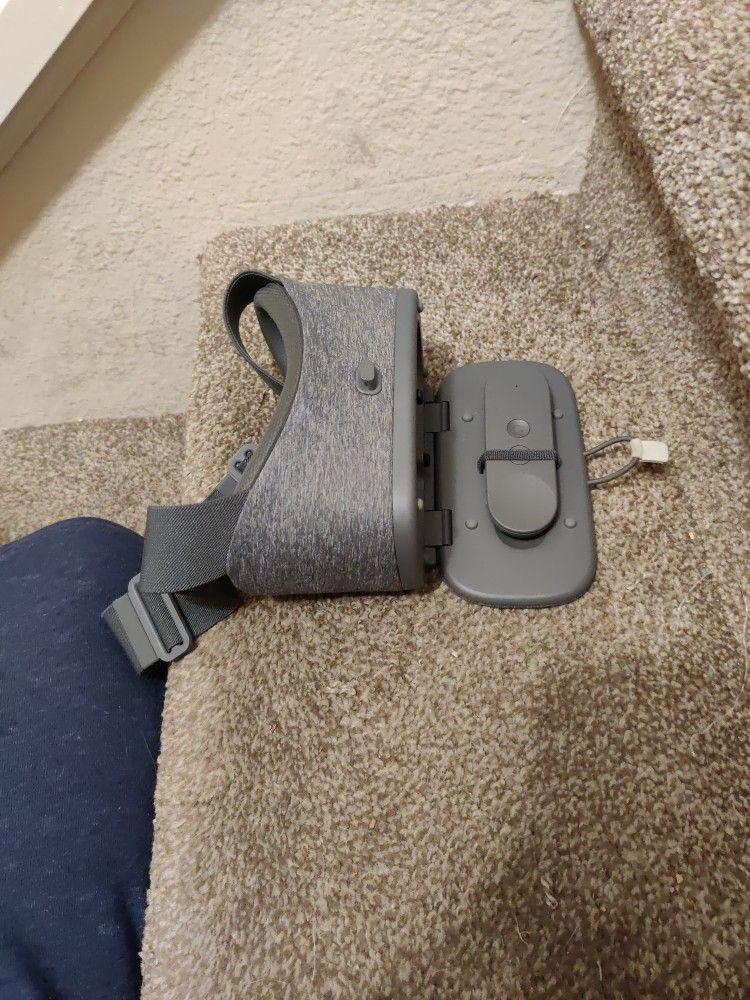 Google daydream VR Headset
