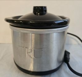 Small crock pot new 5x3.5 inch by tru