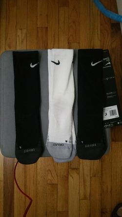 Kid's Nike Socks Size : M new with tag