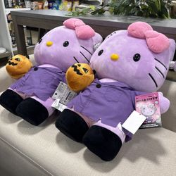 Hello Kitty Halloween Greeter 