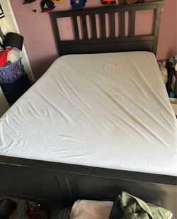 Full Size Bed