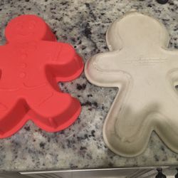 Gingerbread Men Bakewear. New 