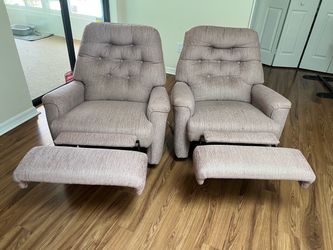 Must sell this weekend! Set of 2 Light Pink/Mauve Recliner Chairs