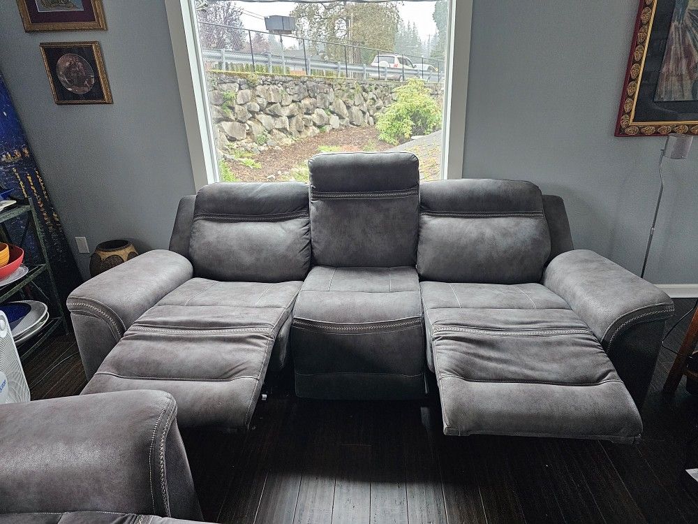 2 Gray , Microfiber, Electric Recliner Couches for Sale in Everett, WA OfferUp