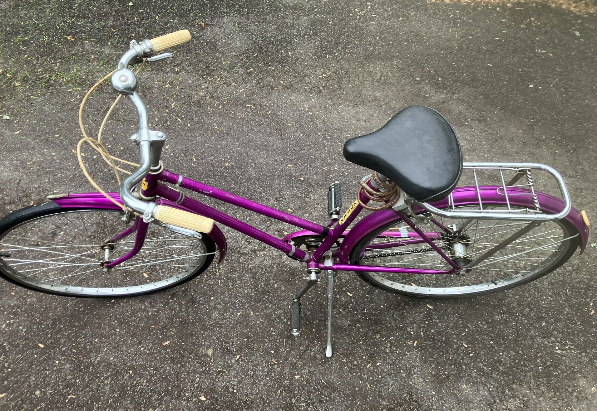 Vintage Ladies Bicycle. 19 Inch Frame. 26 Inch Wheel Rims