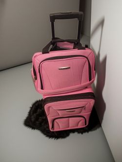 Rockland 2-piece pink luggage set