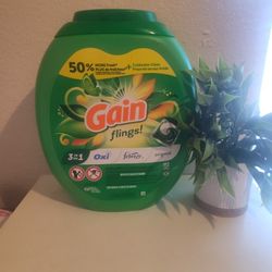 Gain Flings Laundry Detergent 