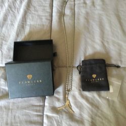 JORDAN CHARM AND ROPE  NECKLACE 