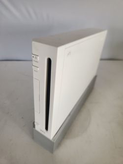 White nintendo wii