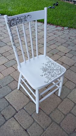 Refurbished Vintage Farmchair - Light Lilac