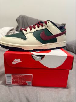 Nike Dunks Size 9 Men’s New