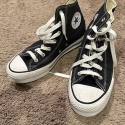 2 pairs of size 4 platform converse