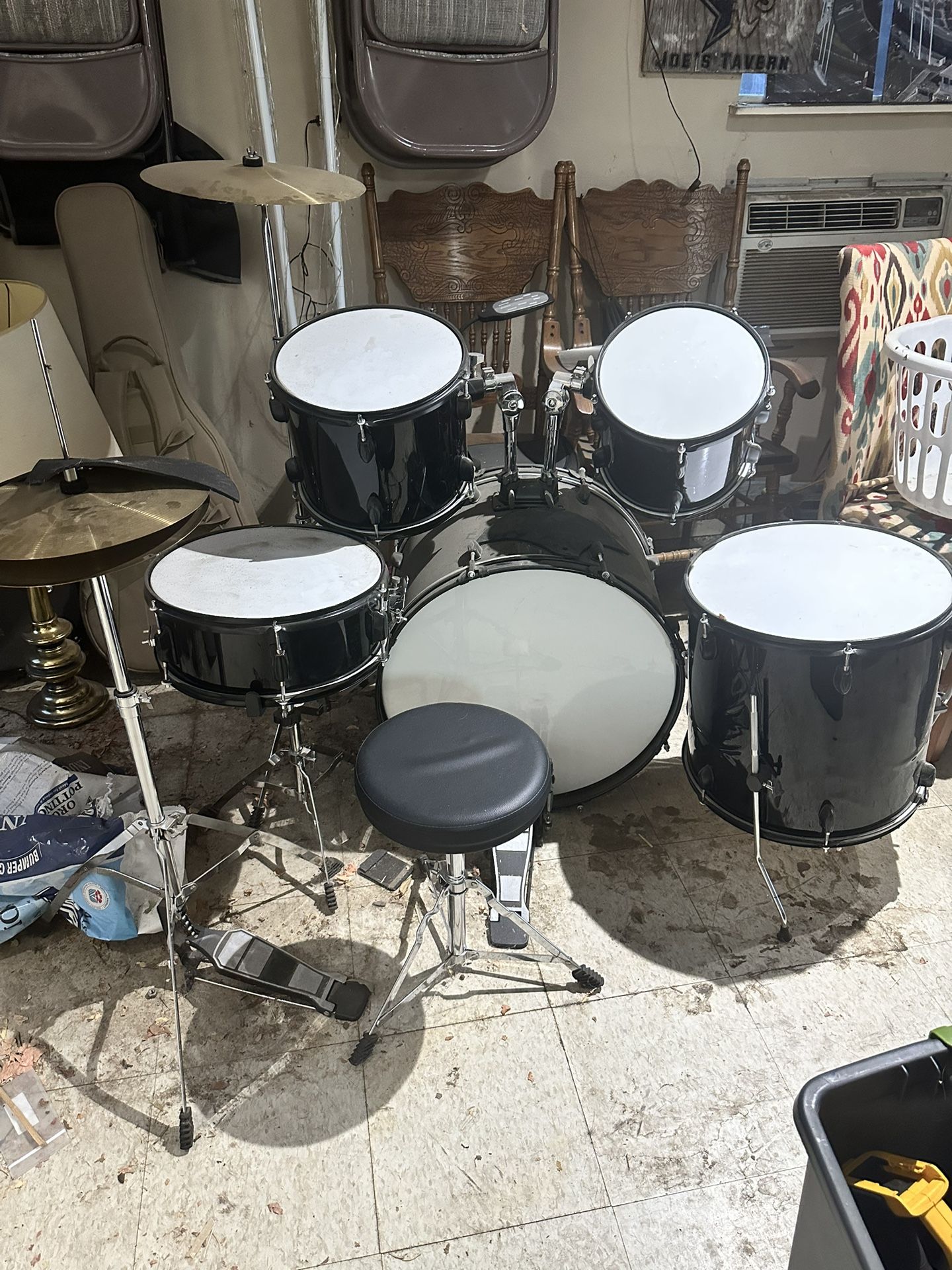 Drum Set. Like New. 