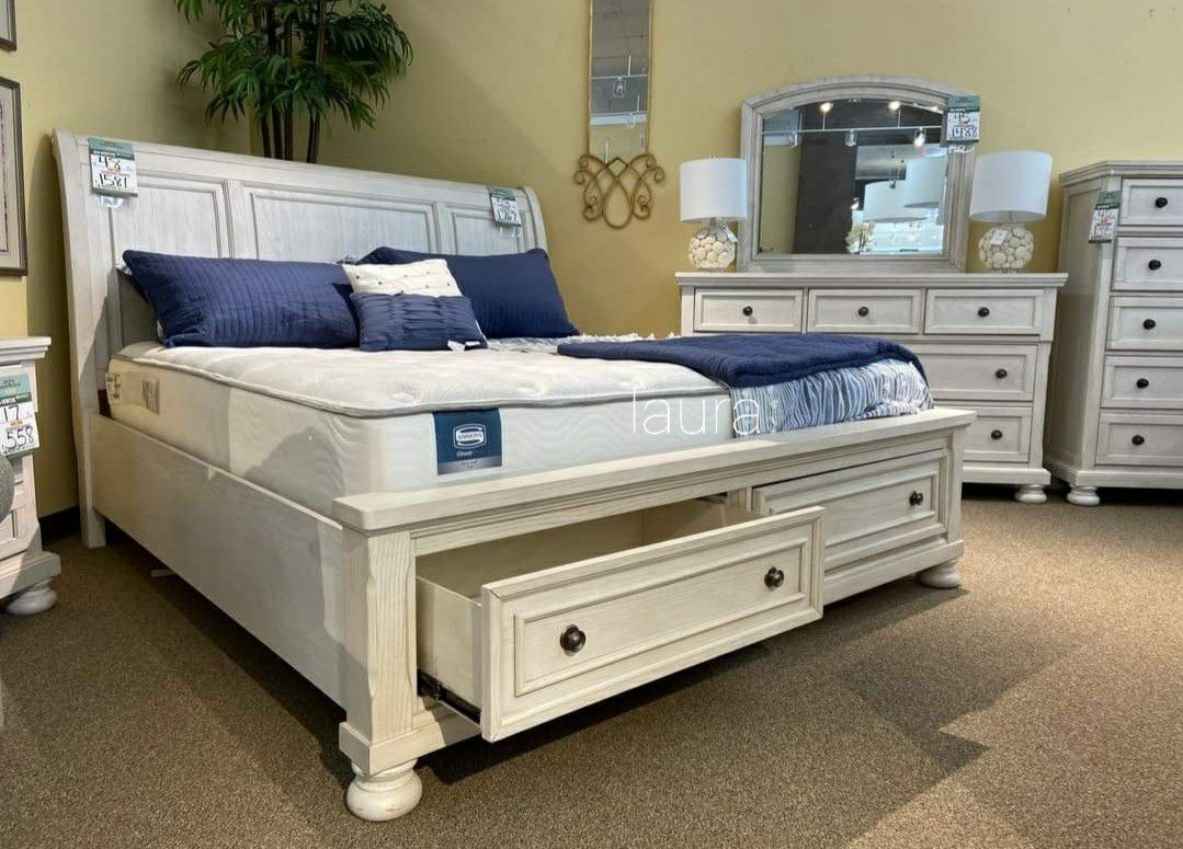 
🎉New Furnitures~~Have delivery queen or king bed frame dresser mirror nightstand chest mattress ■
 Lau  White Storage Platform Bedroom Set 