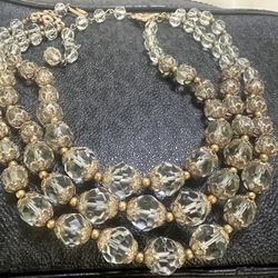 Absolutely gorgeous Miriam Haskell style unsigned three stones graduated mid-century necklace