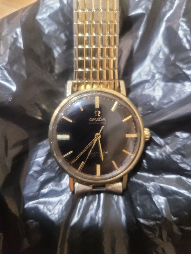 Vintage Omega Seamaster Deville Black Dial 10kg 950.00 Price Negotiable.