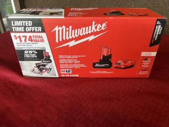 Milwaukee 48-59-2450B M12 XC High Output 5.0 Battery Starter Kit