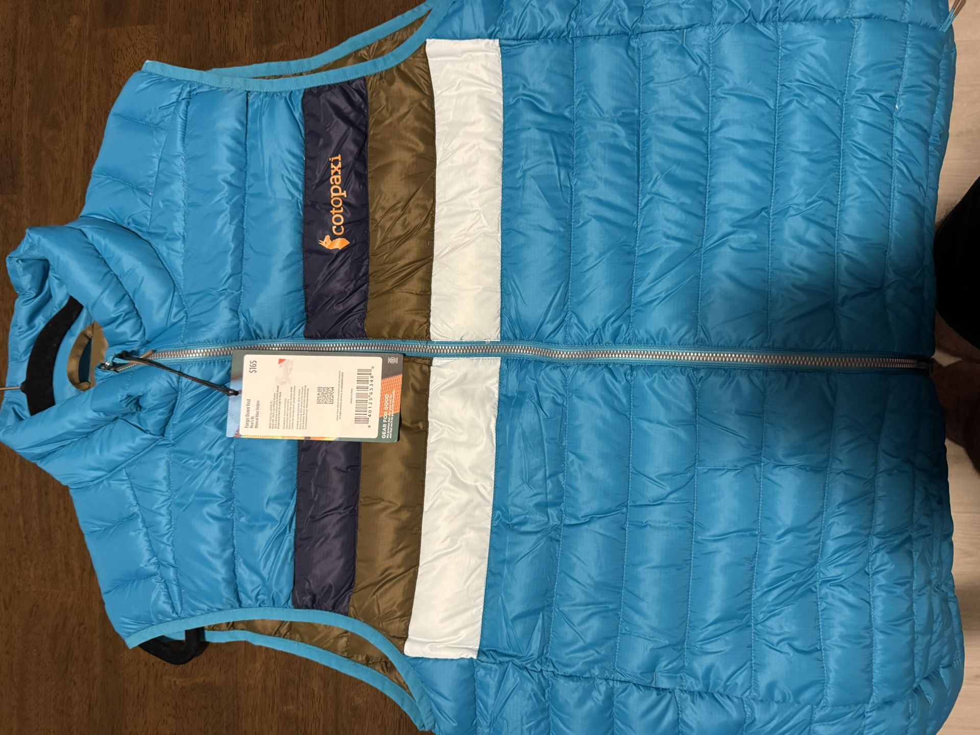 New Men’s Cotopaxi Vest