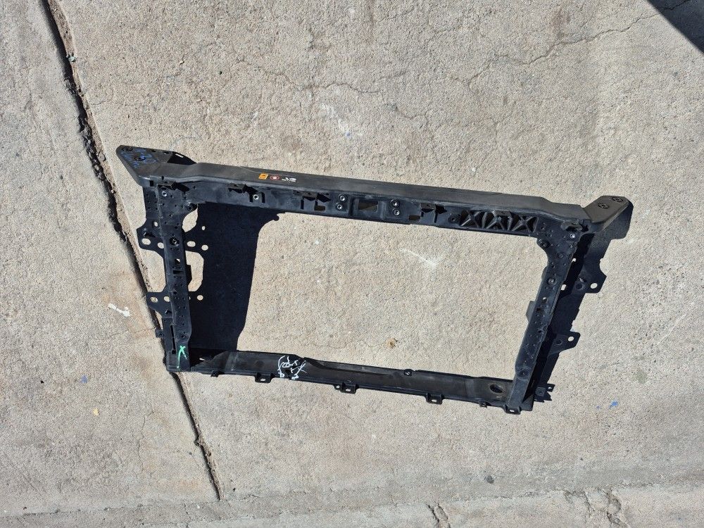 Hyundai Elantra Radiator Support Oem