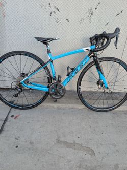 Felt carbon road bike