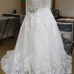 Wedding dress