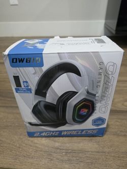 Ozeino 2.4GHz Wireless Gaming Headset for PC, Ps5, Ps4 - Lossless Audio USB & Type-C Ultra Stable Gaming Headphones with Flip Microphone, 40-Hr Batter