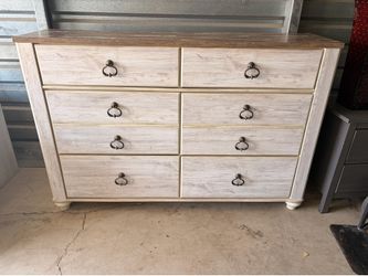 Willowton 6 Drawer Dresser