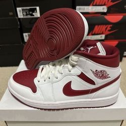 Air Jordan 1 Mid Reverse ChicagoBQ6572-161 Womens  Size 10 / 8.5 Mens Brand New