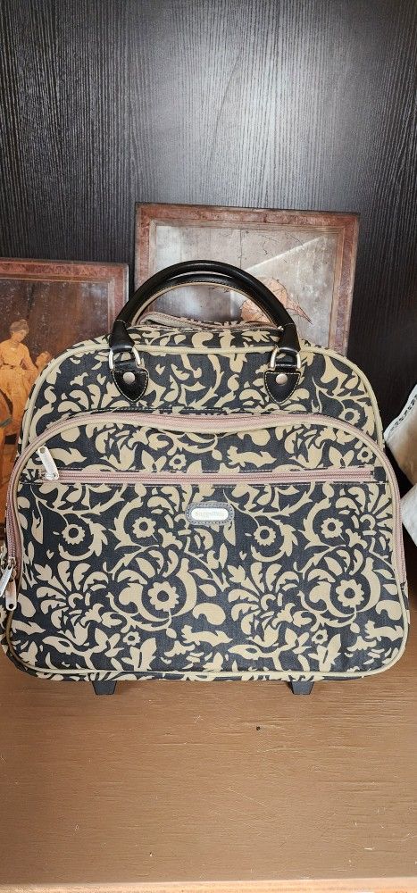 Baggallini Rolling Travel Bag