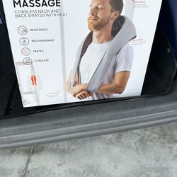 Heated neck messager