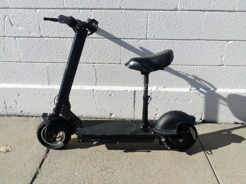 ELECTRIC SCOOTER 