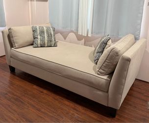 Beautiful Living Spaces Seth IV Chaise Lounge Day Bed/Couch