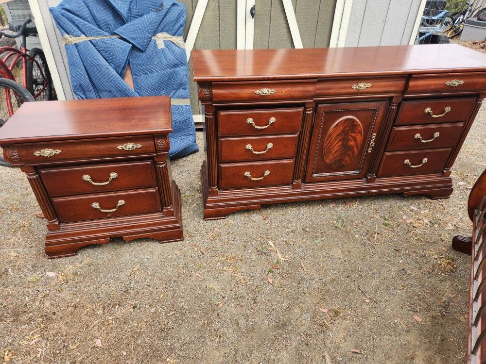 King Bedroom Set