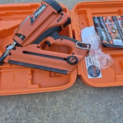 CF325XPRO 24 7.2-Volt Lithium-Ion Battery 3-1/4 in. 30 Degree