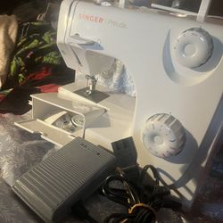 sewing machine 