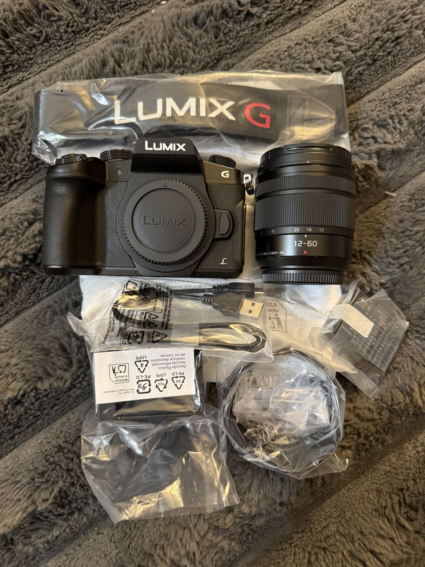 Panasonic LUMIX G85 and Lens