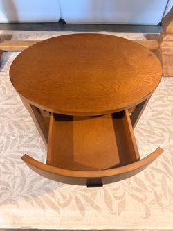 : Round Wood Side Table with Drawer - End Table / Nightstand
