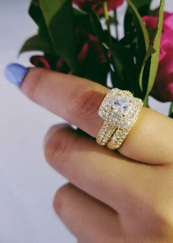 Wedding ring / engagement ring