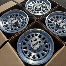 New 8x180 18” Method MR321 Machined Wheels for Chevy Silverado and GMC Sierra 2500 and 3500 HD 8 Lug