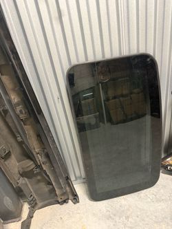 Lexus is 250 part sunroof glass