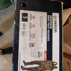 Waders Size 7