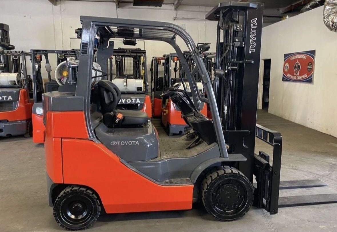2019 Toyota 8K Capacity Forklift