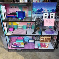 LOL Doll House